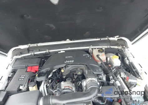 2018 Jeep Wrangler Unlimited Sahara 4X4 z USA, uszkodzony, nr VIN 1C4HJXEG7JW125106